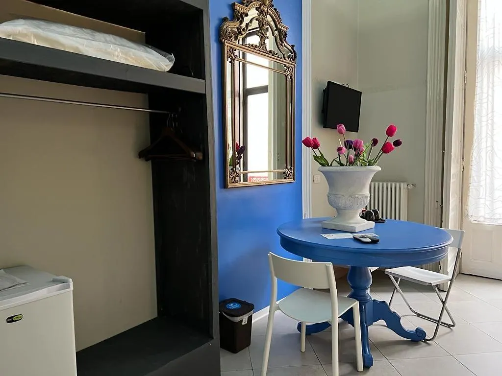 Bellini Home B&B Accessibile con Ascensore Aeroporto di Catania Fontana Rossa 3*,  Italia